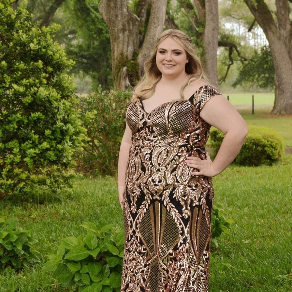 Alyce Paris Elegant Black and Gold Evening Gown